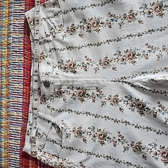 Bell bottoms - Picture 3 of 8